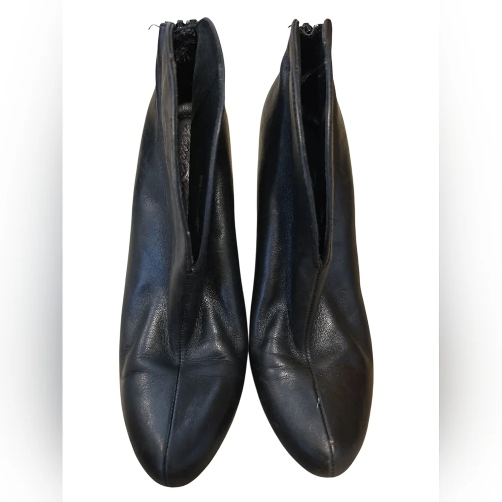 Black Ankle Boots Born Shoes Size 6